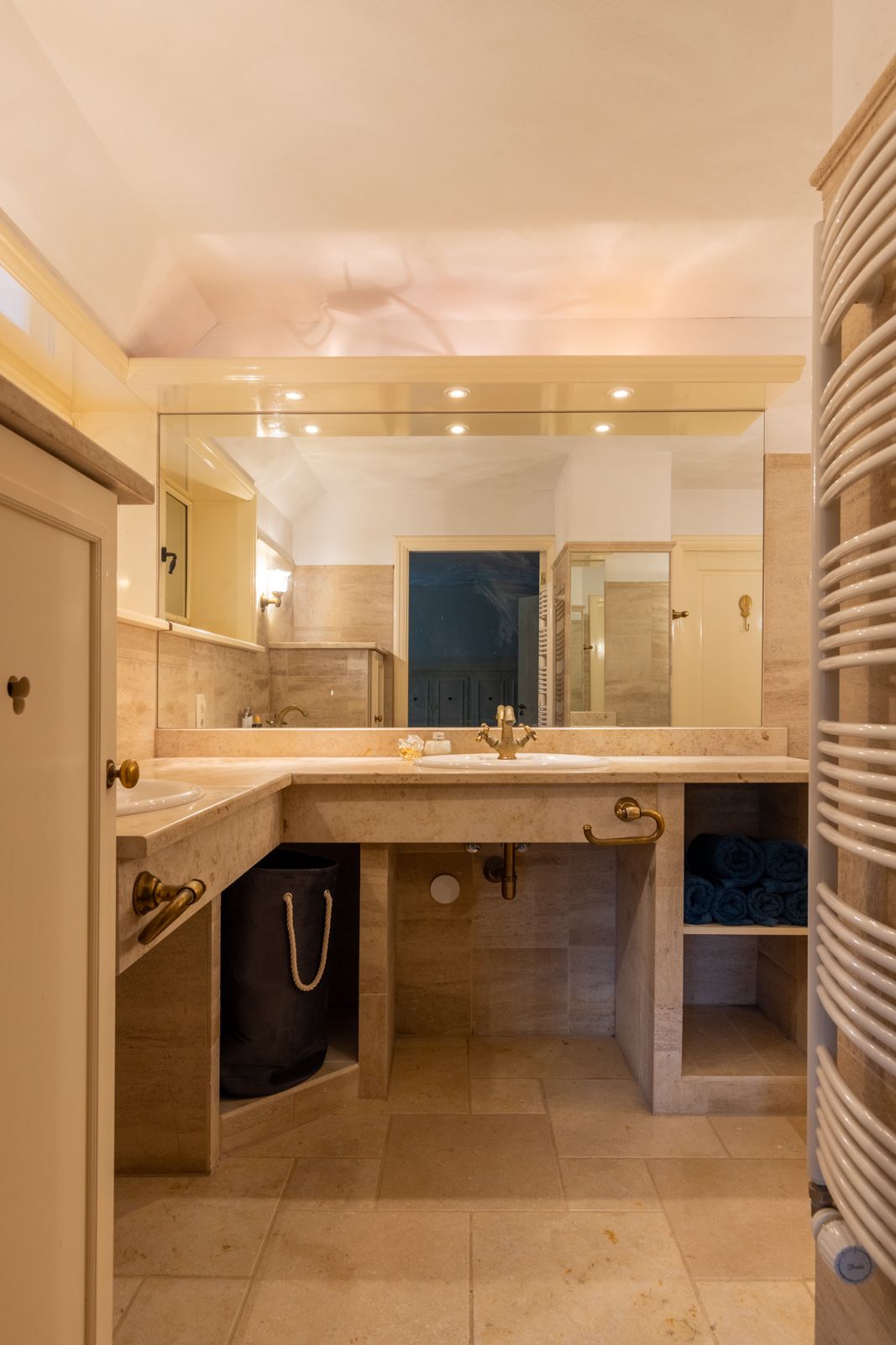 Foto 33 van Burg Roosmale Nepveulaan 2