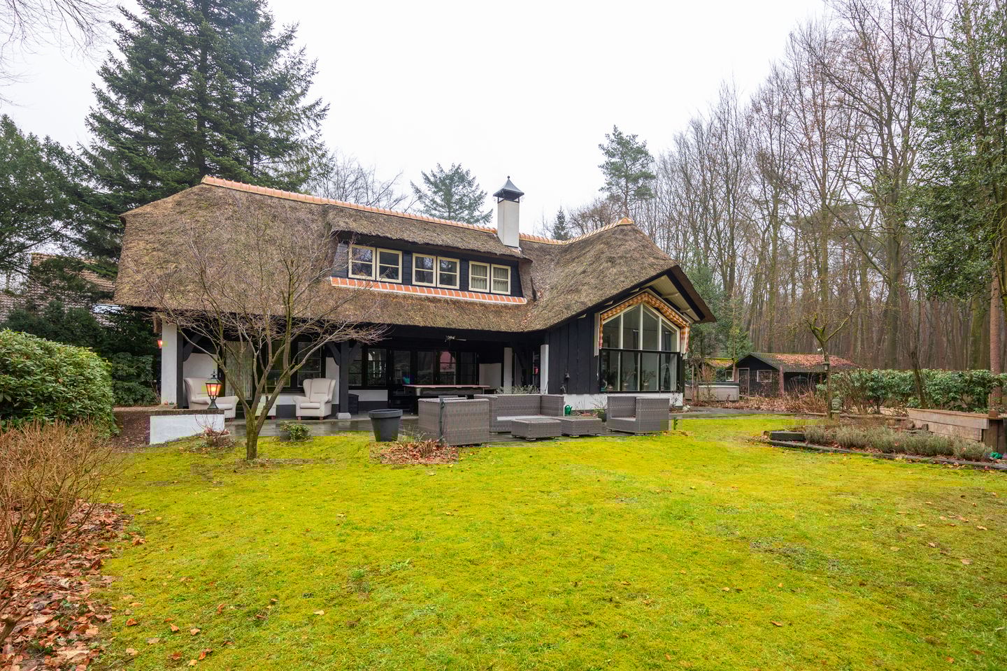 Foto 44 van Burg Roosmale Nepveulaan 2