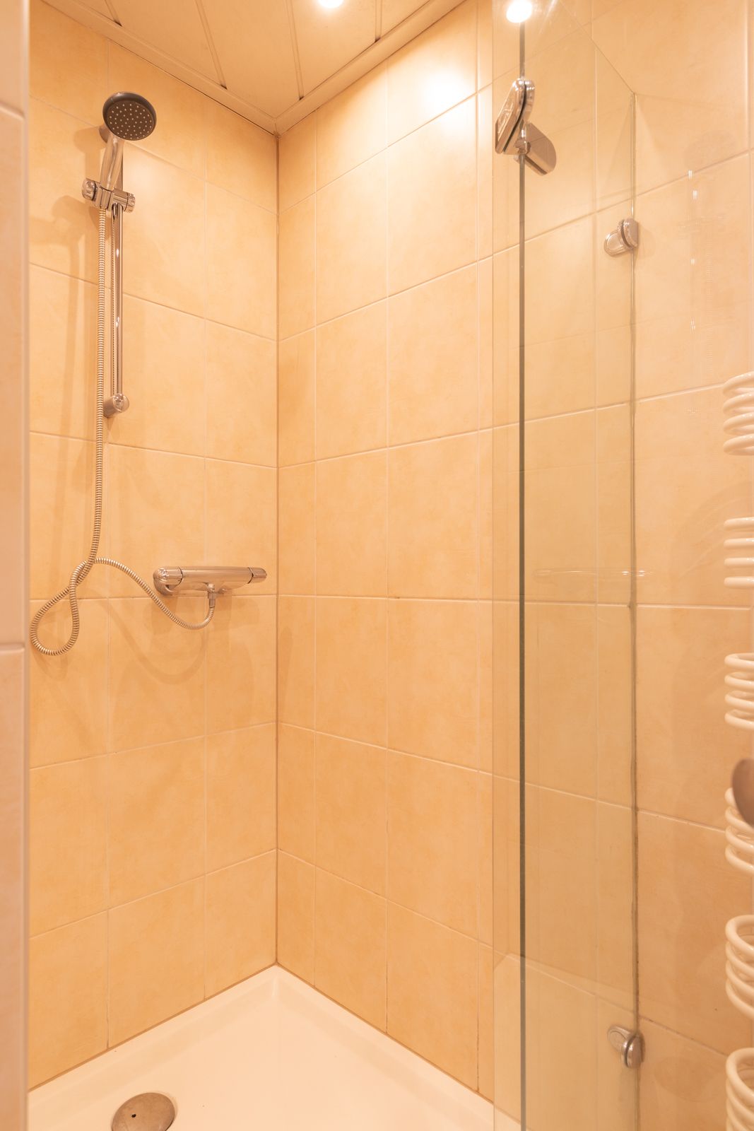 Foto 23 van Burg Roosmale Nepveulaan 2