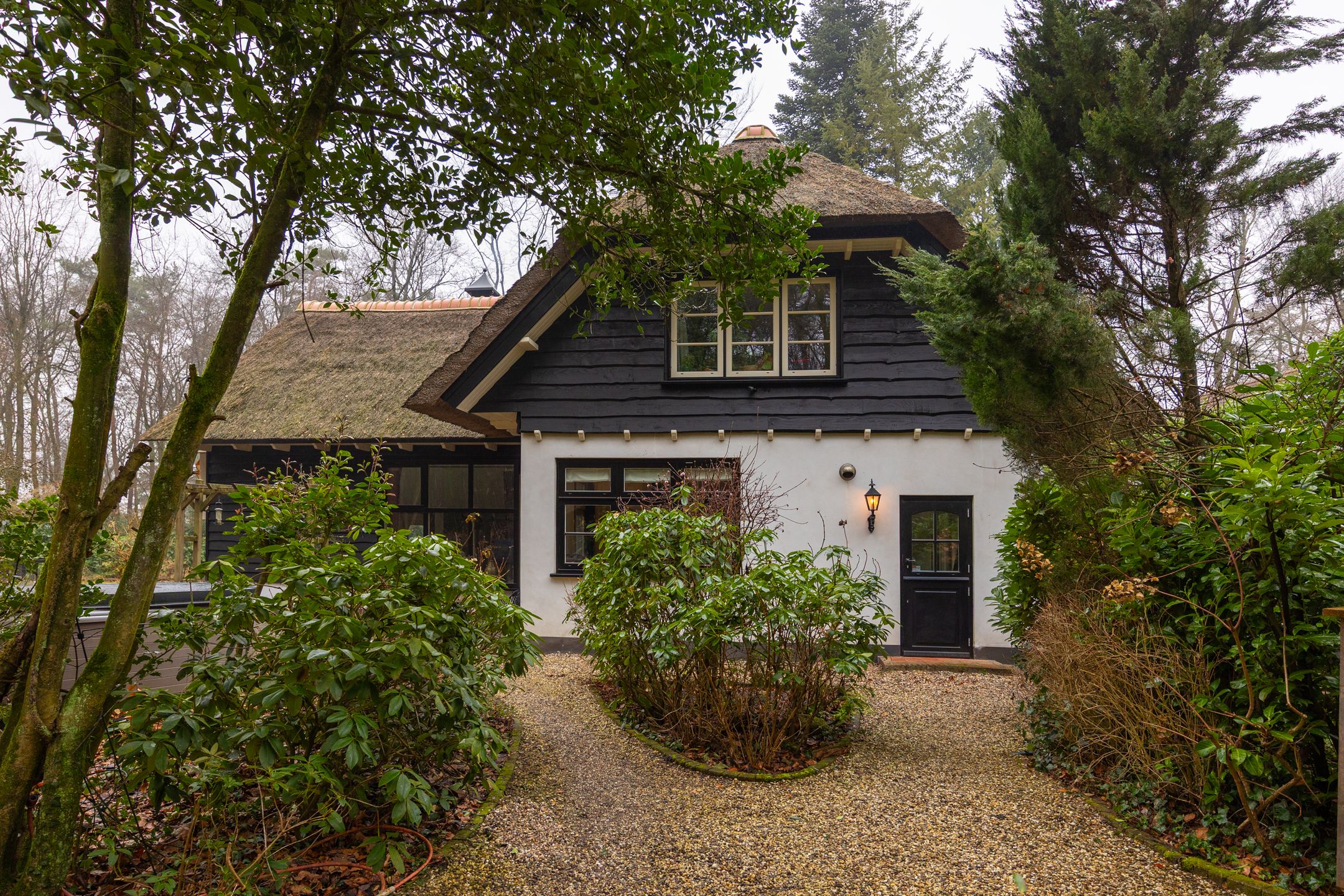 Foto 57 van Burg Roosmale Nepveulaan 2