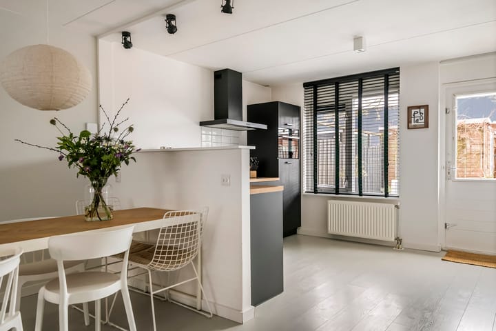 Photo 10 of H.J. Ganzemanstraat 18