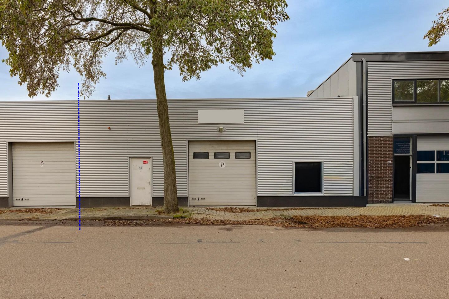 View photo 2 of Izaäk Enschedéweg 45