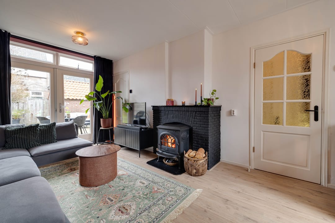 Photo 8 of Voorlandseweg 9