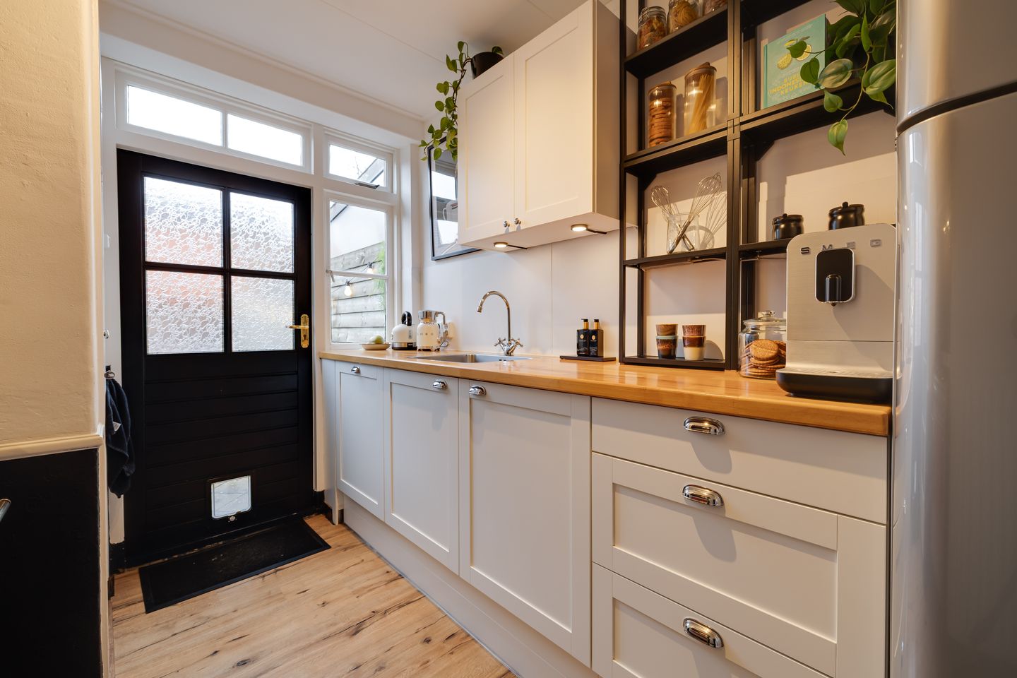 Photo 10 of Voorlandseweg 9