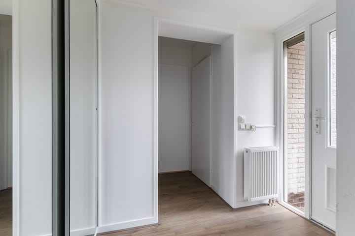 Photo 29 of Staniastate 24