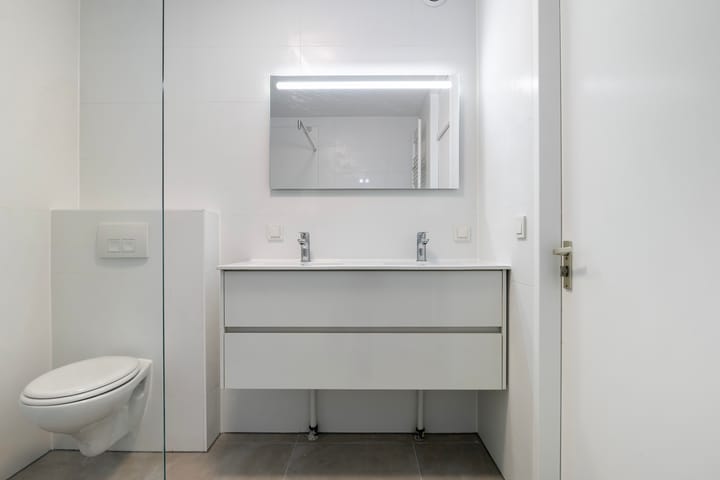 Photo 40 of Staniastate 24