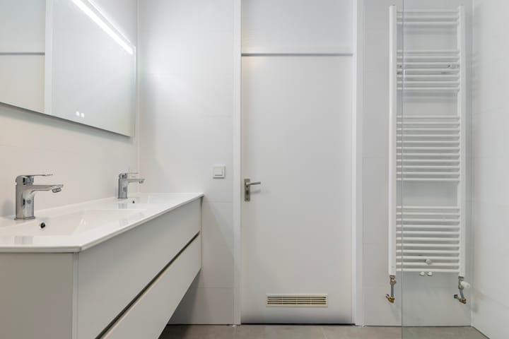 Photo 41 of Staniastate 24