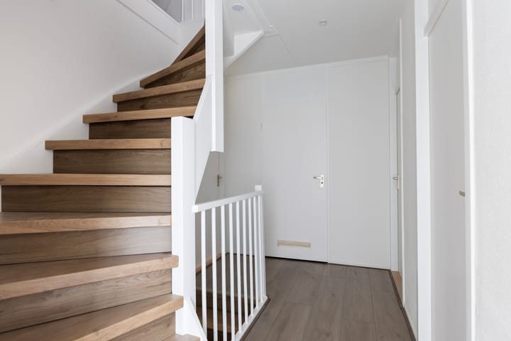 Photo 42 of Staniastate 24