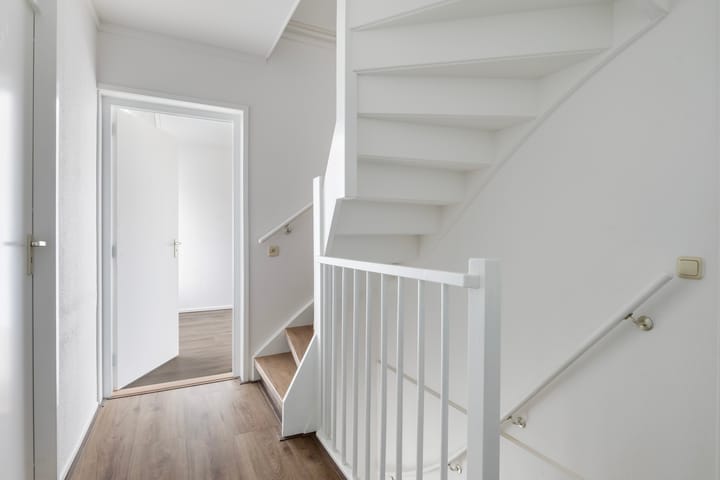 Photo 31 of Staniastate 24