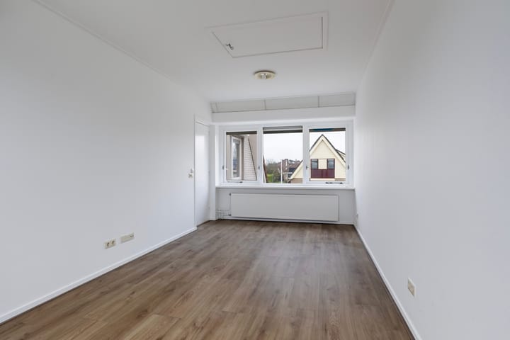 Photo 33 of Staniastate 24