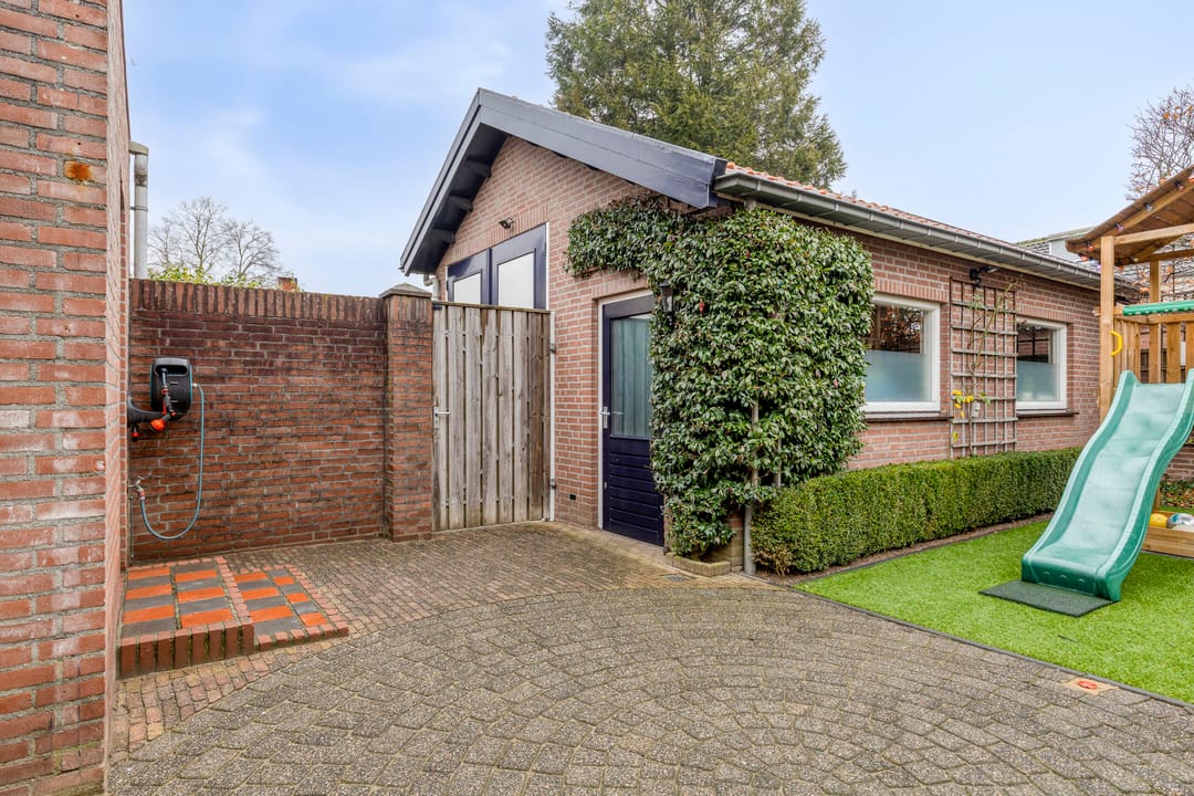 Foto 31 van Bisschop van Mierlostraat 78