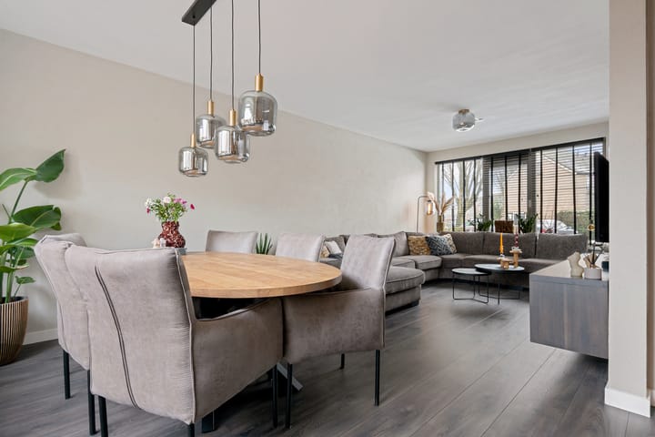 Foto 3 van Uithof 84