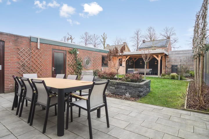 Photo 2 of Rienstraat 6