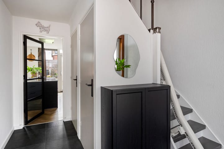 Photo 16 of Rienstraat 6