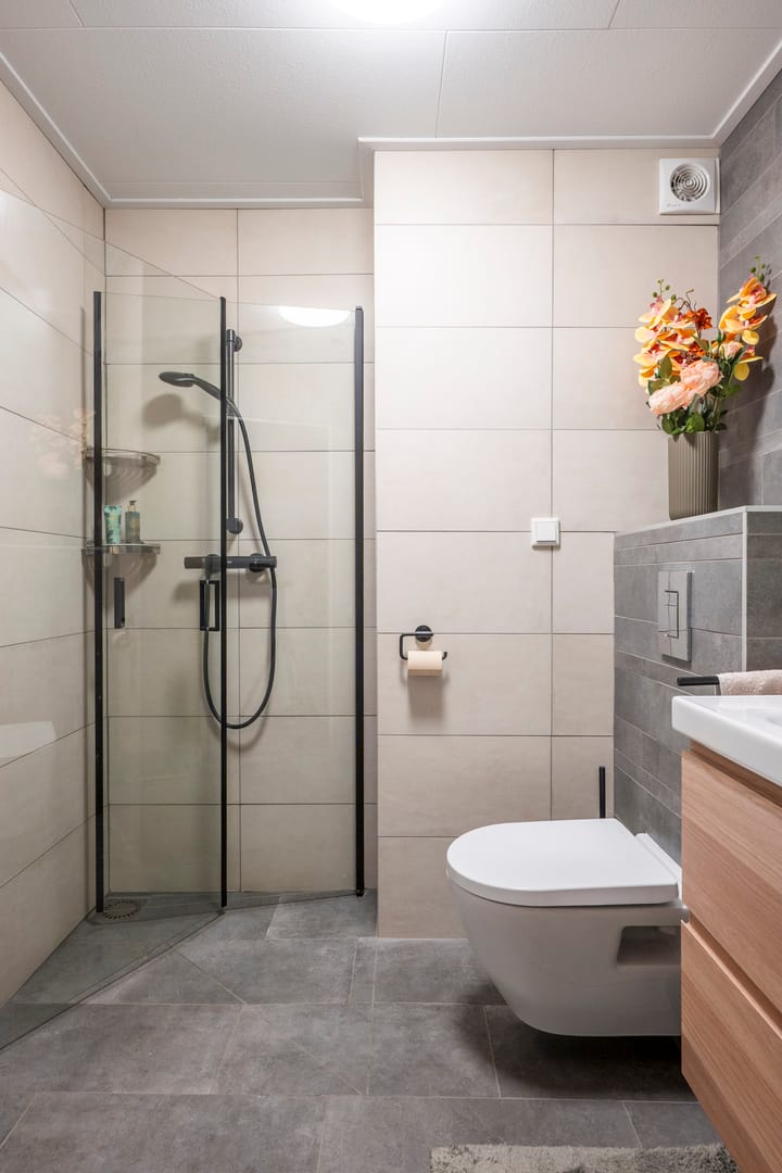 Photo 28 of Rienstraat 6