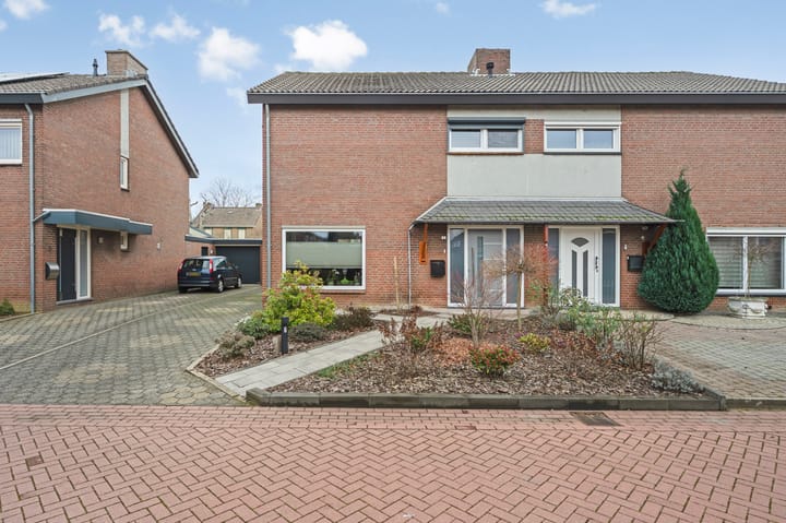 Photo 6 of Rienstraat 6