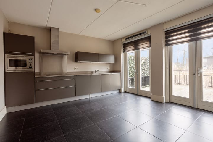 Foto 2 van MacBridestraat 28