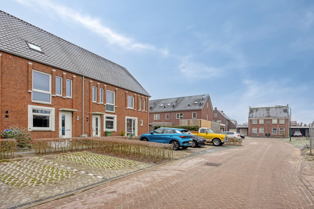 Foto 8 van Pinksterbloemstraat 6