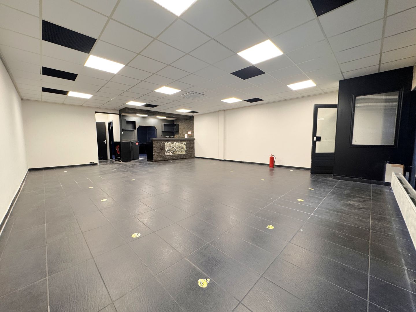 Bekijk foto 2 van Kostmand 6