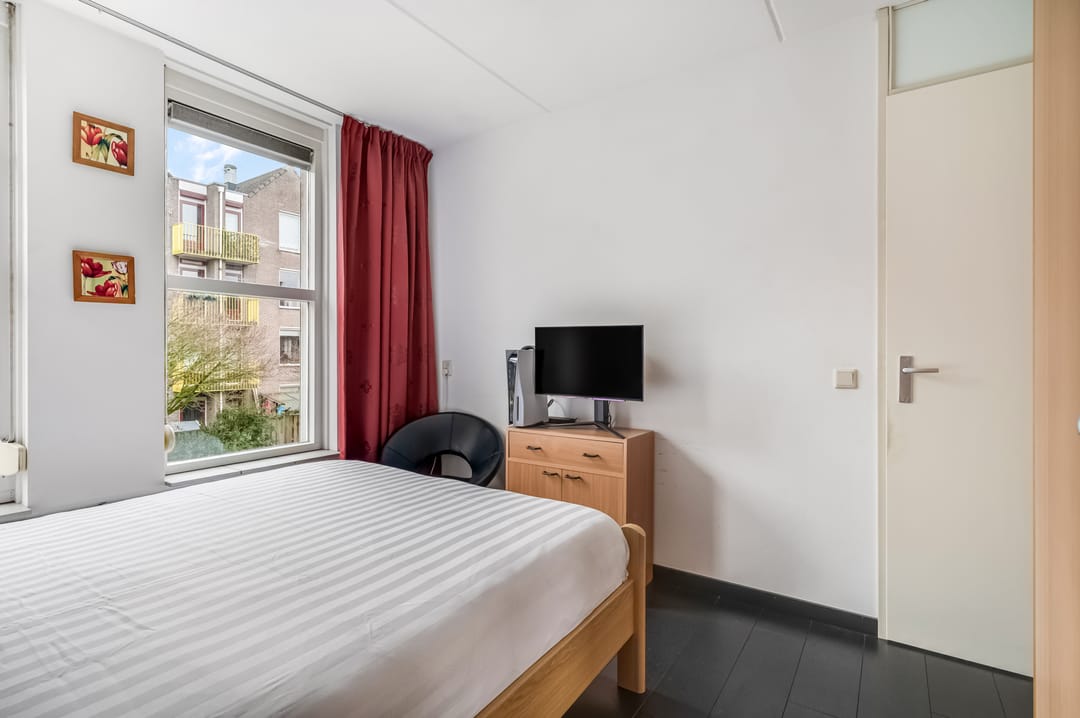 Photo 13 of Jordaensstraat 12