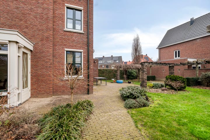 Foto 42 van Prins Clausstraat 12