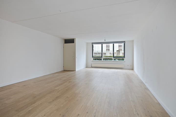 Photo 4 of Professor Pieter Willemsstraat 34-A