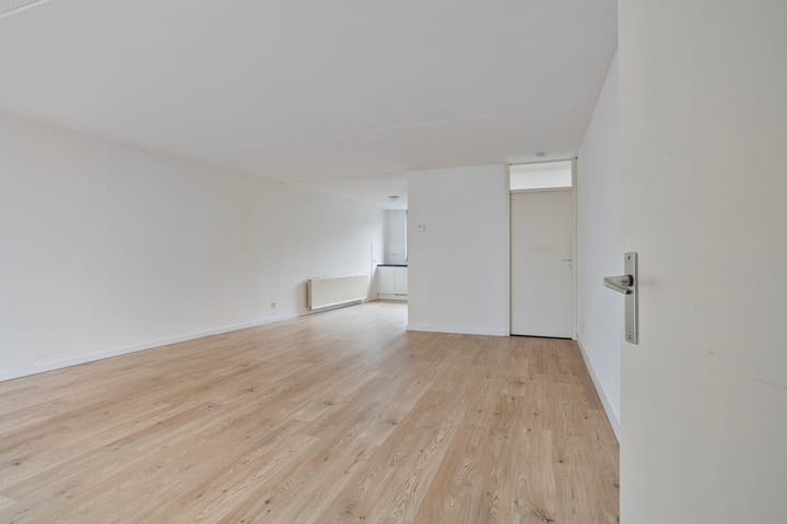 Photo 5 of Professor Pieter Willemsstraat 34-A