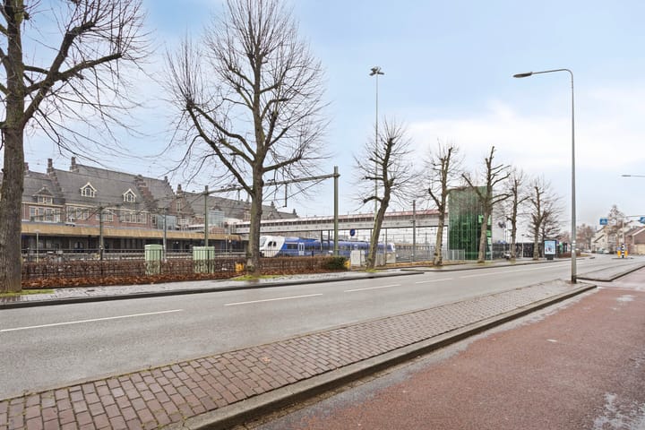 Photo 20 of Professor Pieter Willemsstraat 34-A