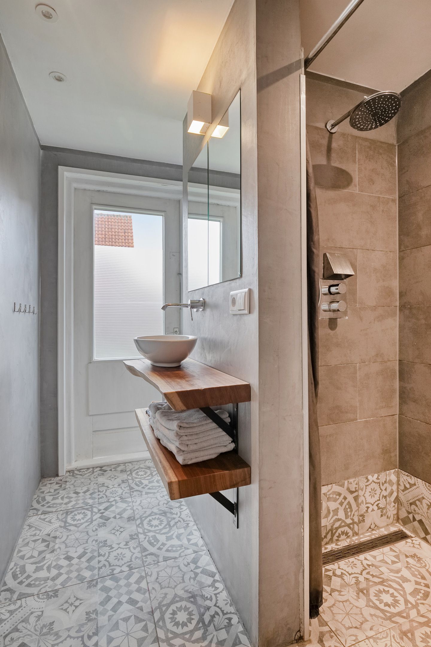 Photo 42 of Theresiastraat 40