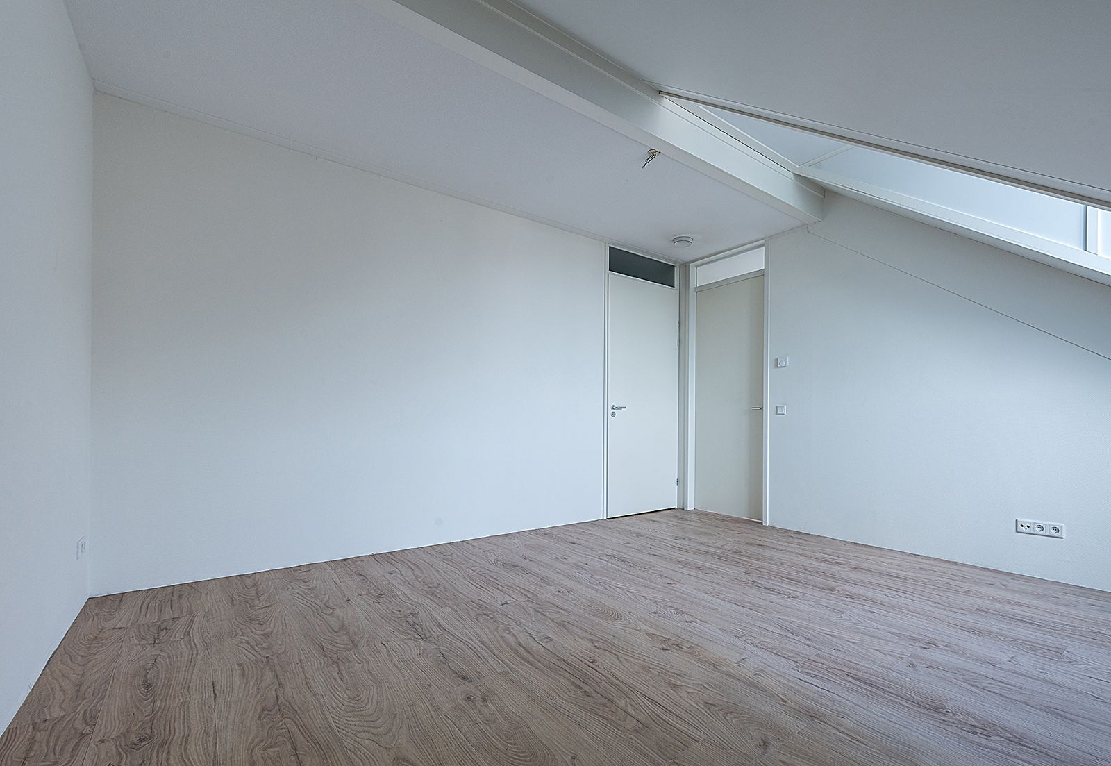 Foto 12 van Maagdendries 67-E02