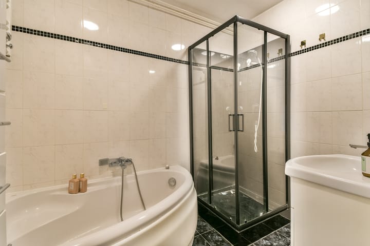 Photo 13 of Brentanostraat 180