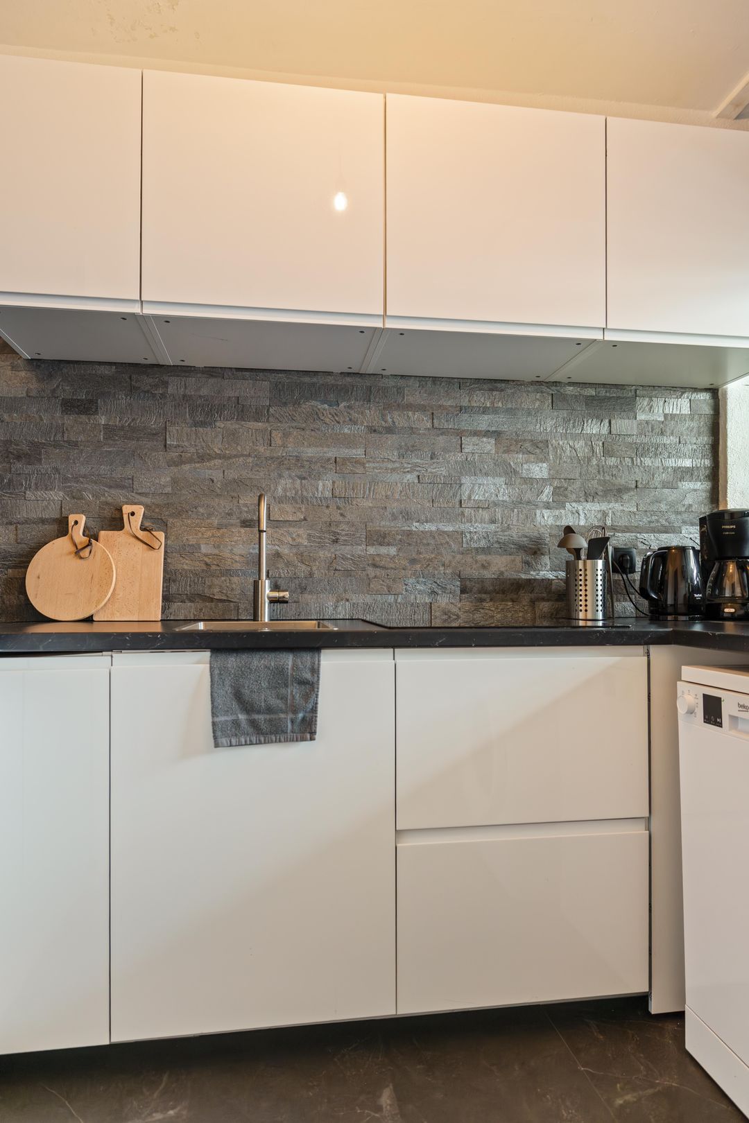 Foto 11 van Ellen 69