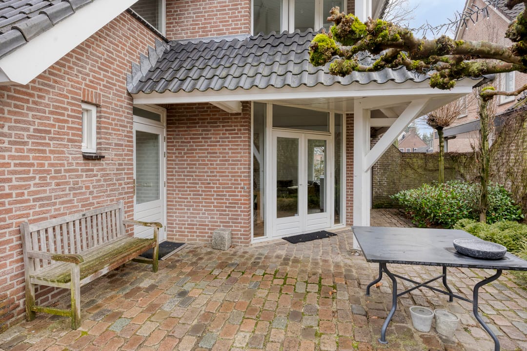 Photo 38 of Bernhardstraat 5