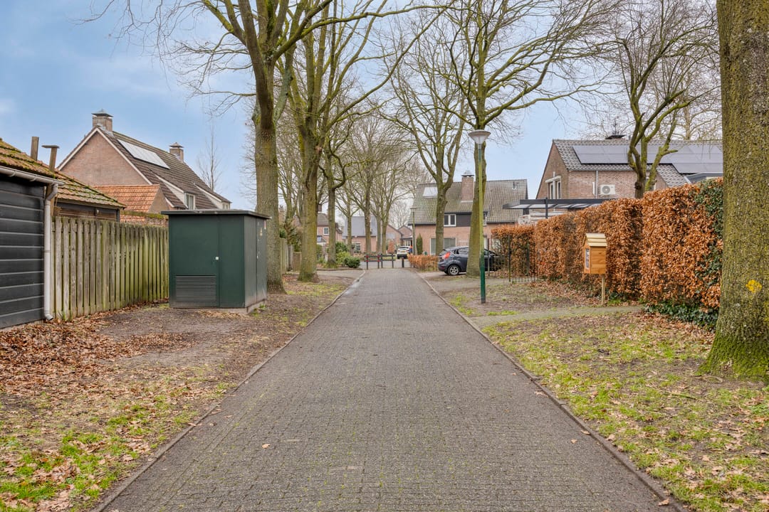 Photo 41 of Bernhardstraat 5