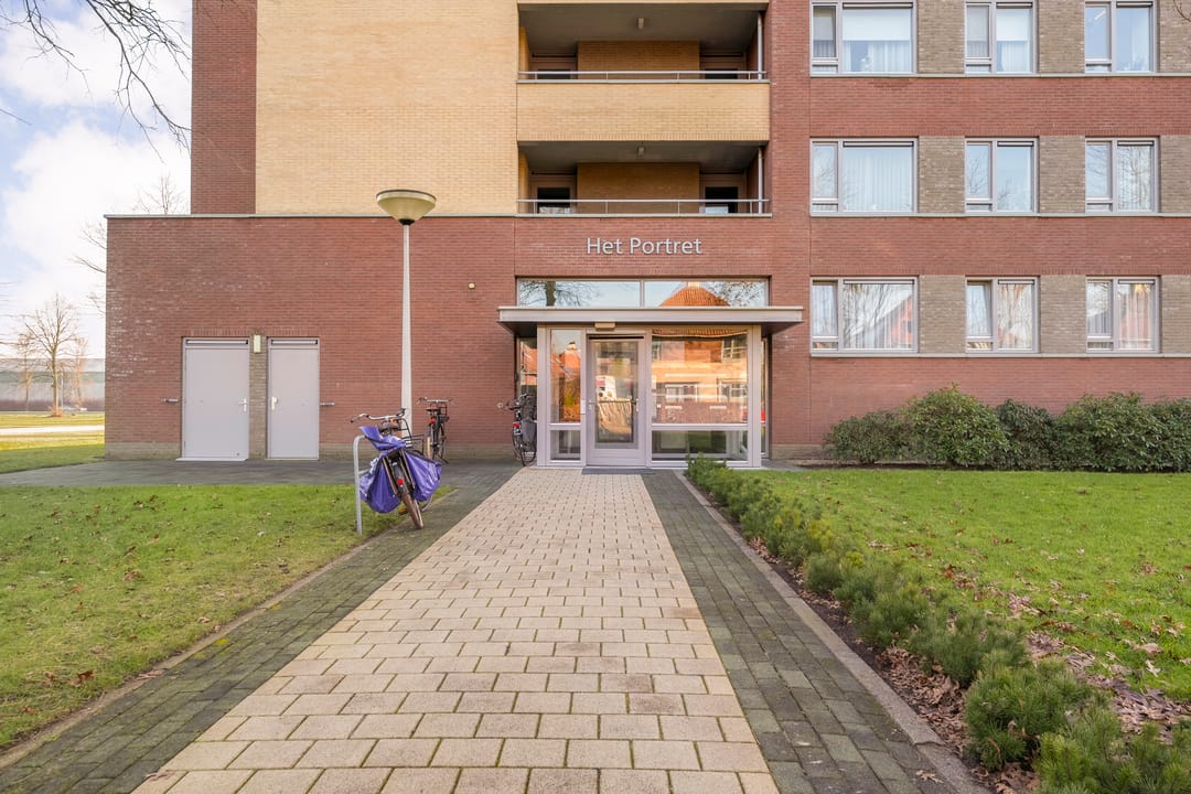 Foto 2 van Meindert Hobbemastraat 1