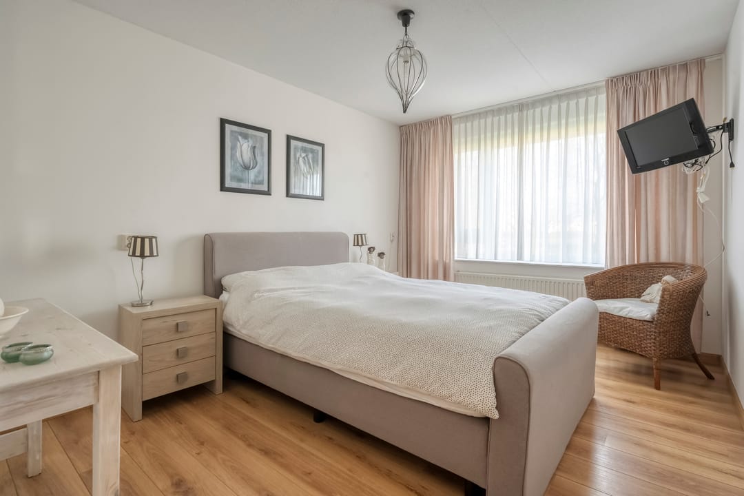 Foto 23 van Meindert Hobbemastraat 1