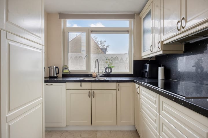 Photo 12 of J. Kruijverstraat 81