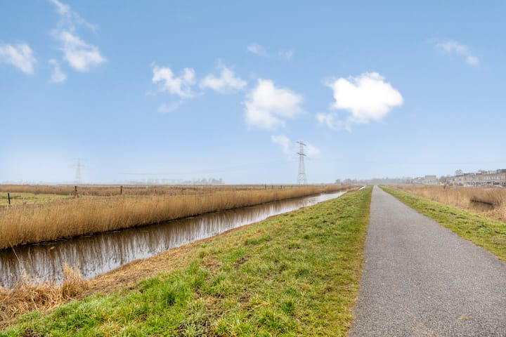 Photo 38 of J. Kruijverstraat 81