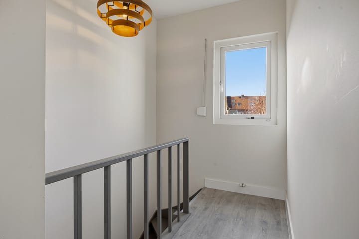 Foto 36 van Abeelstraat 66