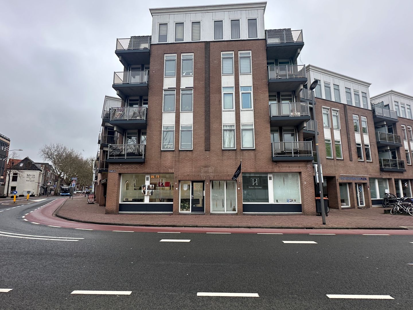 View photo 3 of Tramplein 1