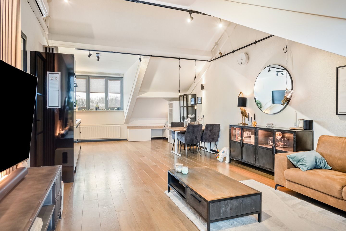 Foto 10 van Rijnstraat 2-16