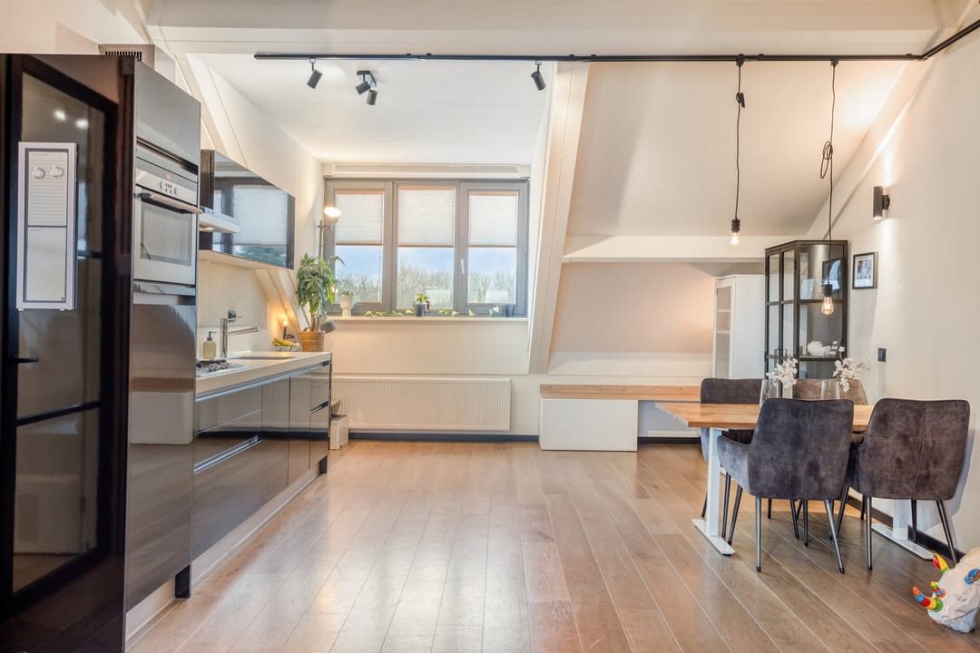 Foto 11 van Rijnstraat 2-16