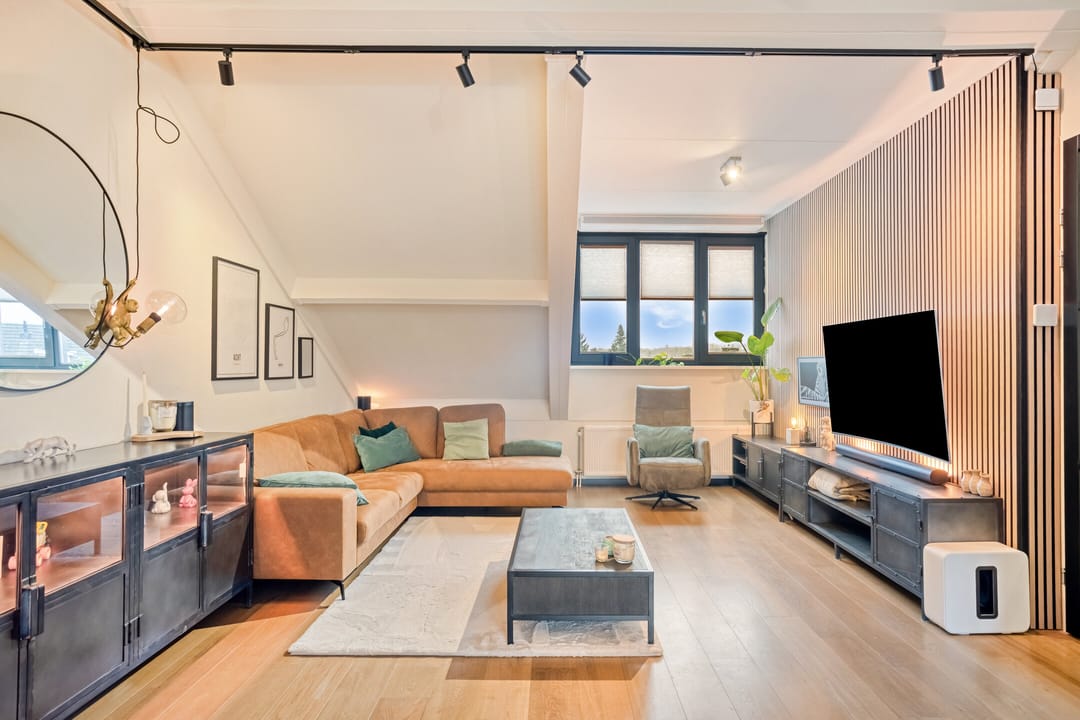 Foto 2 van Rijnstraat 2-16