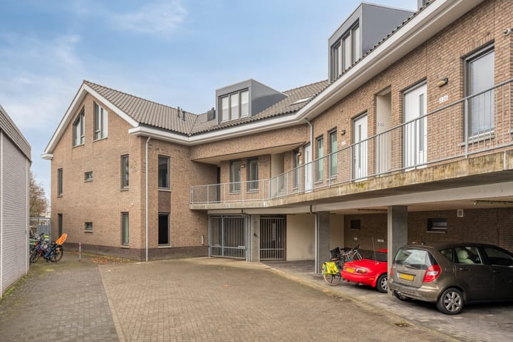 Foto 36 van Rijnstraat 2-16