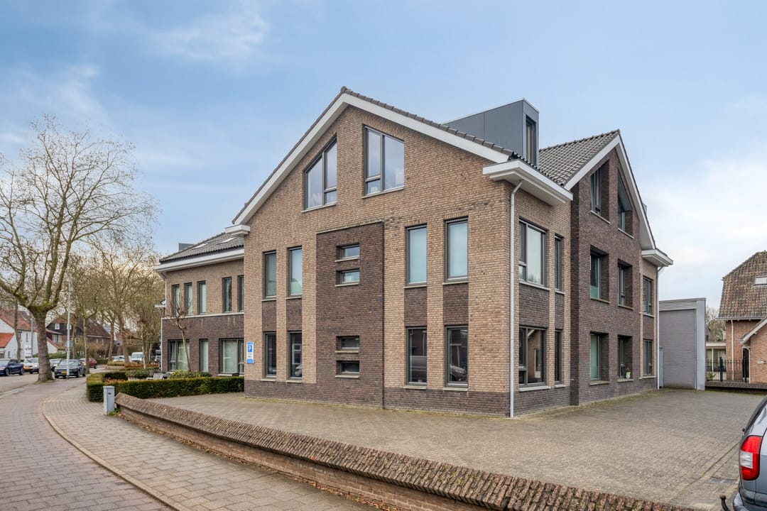 Foto 37 van Rijnstraat 2-16