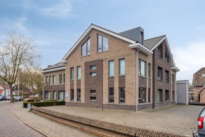 Foto 37 van Rijnstraat 2-16