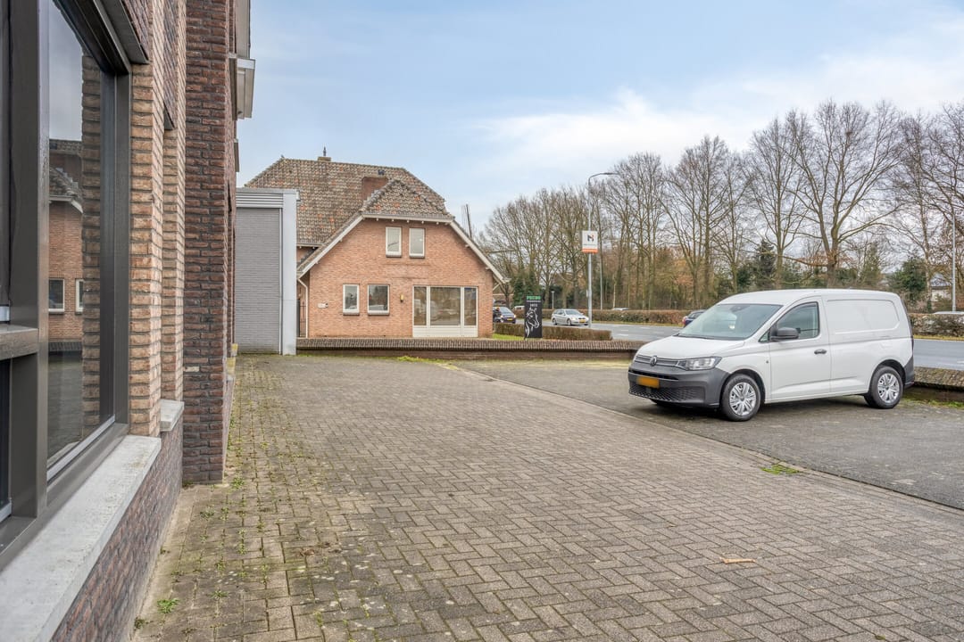 Foto 41 van Rijnstraat 2-16