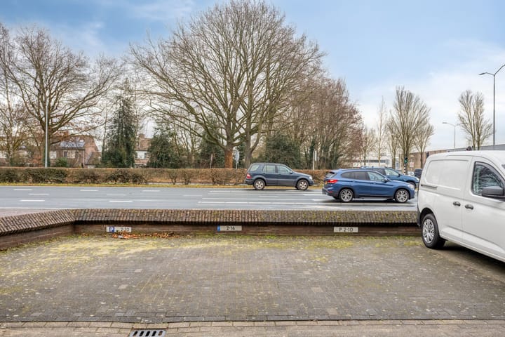 Foto 42 van Rijnstraat 2-16