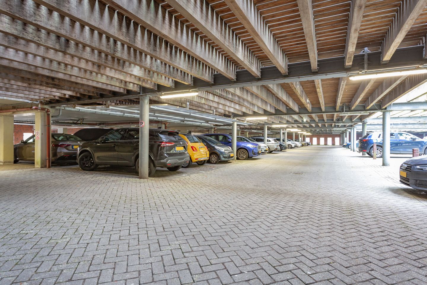 Foto 35 van President Allendelaan 339