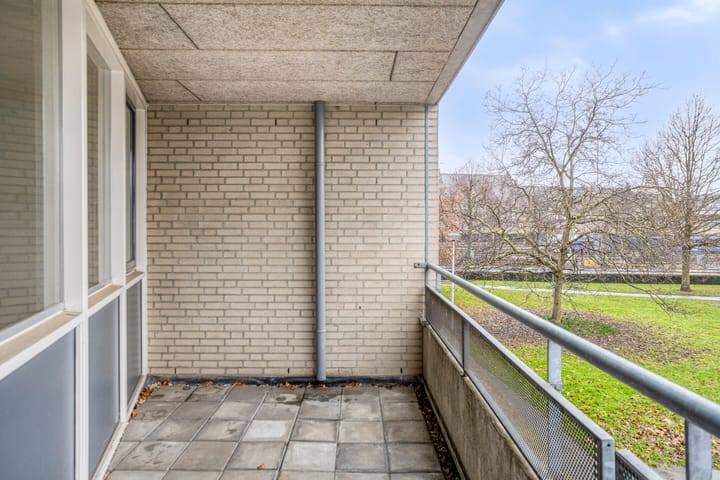 Photo 6 of Professor Pieter Willemsstraat 30-B